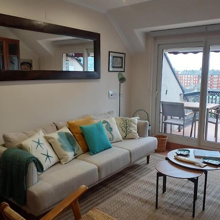 Atico Con Terraza Y Piscina Comunitaria Apartman Ribadeo Kültér fotó